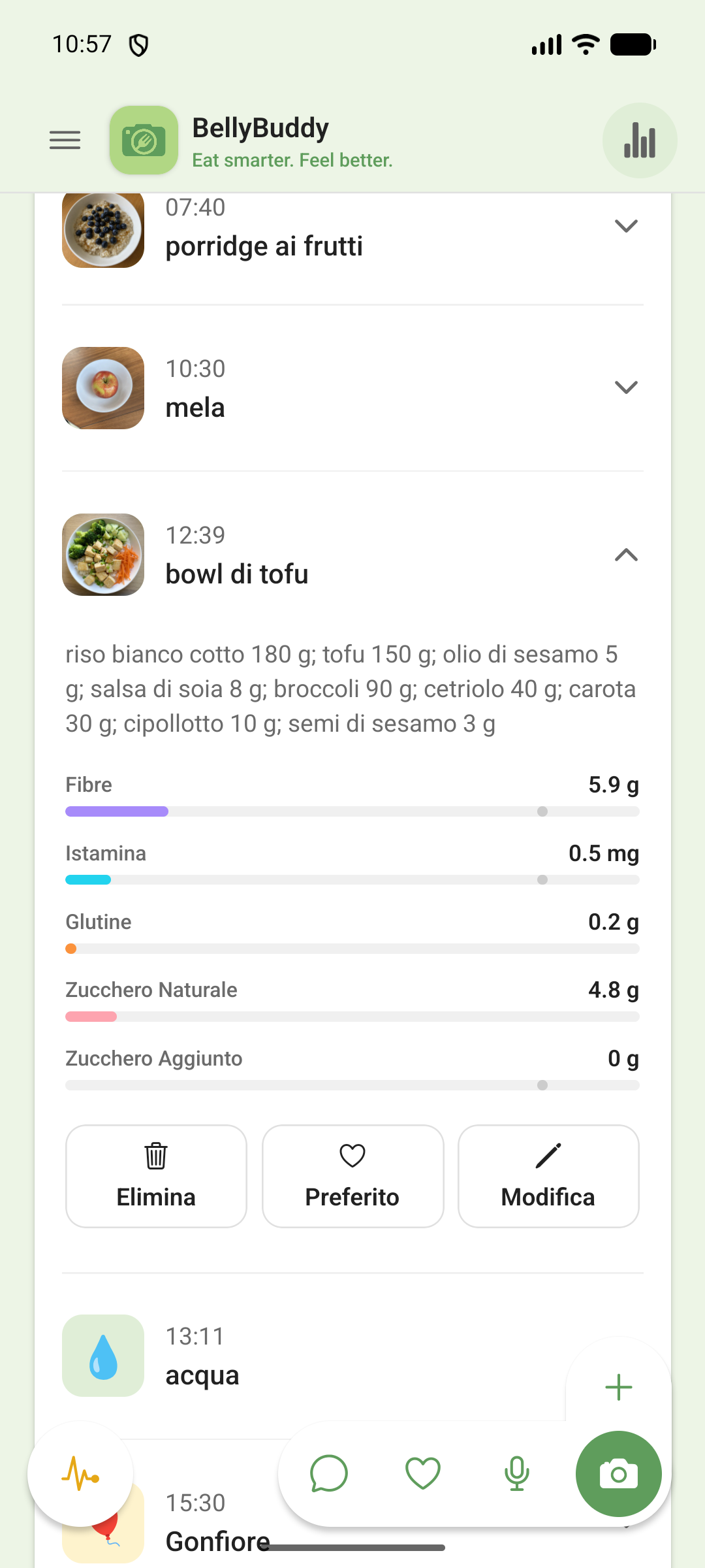 Un pasto nella timeline, espanso per mostrare i suoi valori nutrizionali